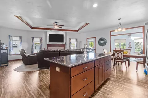 504 Mapleleaf Ct, Manitowoc, WI 54220 photo 17