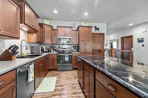 504 Mapleleaf Ct, Manitowoc, WI 54220 photo 18