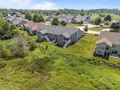 504 Mapleleaf Ct, Manitowoc, WI 54220 photo 47