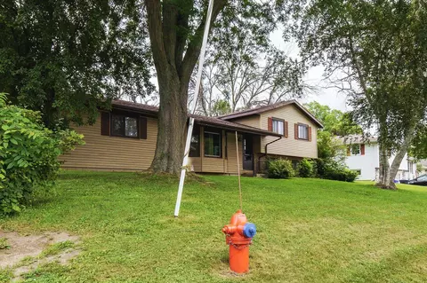 215 W 2nd St, Cambria, WI 53923