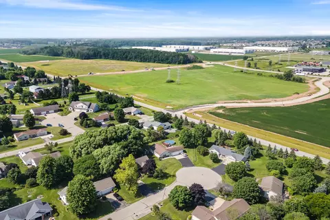 w6083 Golden Court, Appleton, WI 54915 photo 51