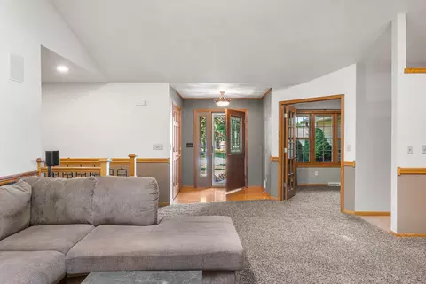 w6083 Golden Court, Appleton, WI 54915 photo 6