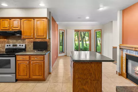 w6083 Golden Court, Appleton, WI 54915 photo 25