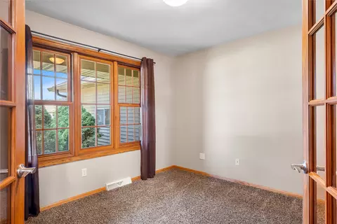 w6083 Golden Court, Appleton, WI 54915 photo 11