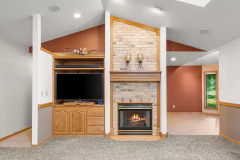 w6083 Golden Court, Appleton, WI 54915 photo 10