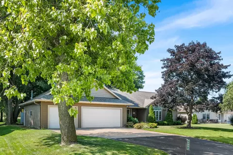 w6083 Golden Court, Appleton, WI 54915 photo 3