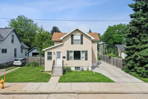 533 Bowen St, Oshkosh, WI 54901