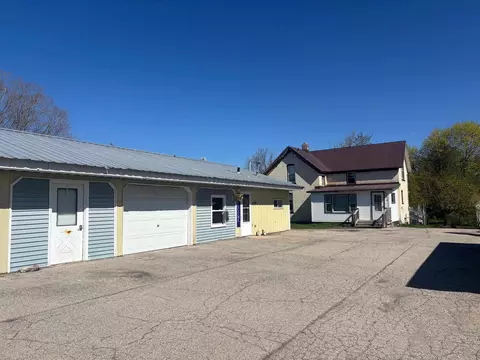 117 E Maple St, Lena, WI 54139
