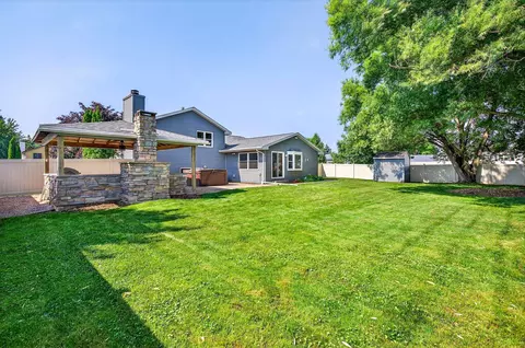Exterior - w5642 Michelle Way, Appleton, WI 54915 photo 3 of 6