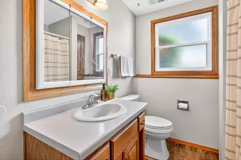 Bath - w5642 Michelle Way, Appleton, WI 54915 photo 2 of 2
