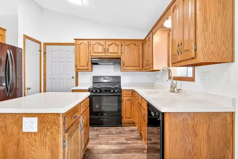 Kitchen - w5642 Michelle Way, Appleton, WI 54915 photo 2 of 3