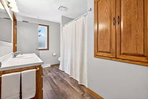 Bath - w5642 Michelle Way, Appleton, WI 54915 photo 1 of 2