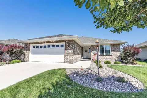 3826 Shore Crest Ln, Green Bay, WI 54311
