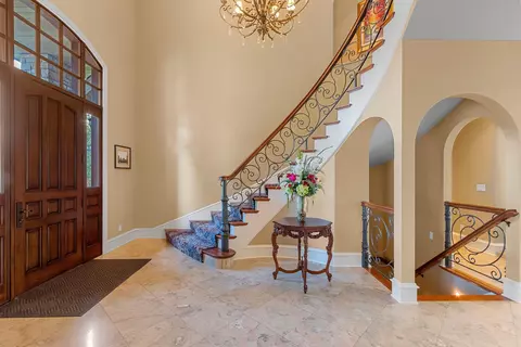 Entry Way - 1233 W Cedar St, Appleton, WI 54914 photo 1 of 3
