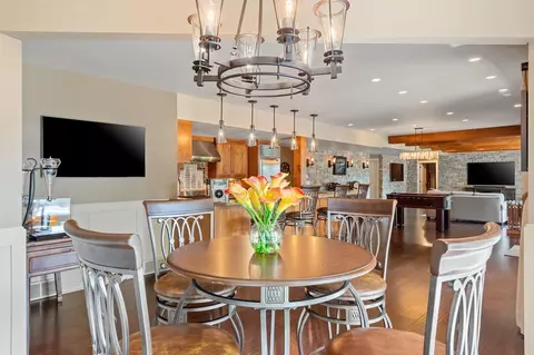 Dining - 1233 W Cedar St, Appleton, WI 54914 photo 4 of 4