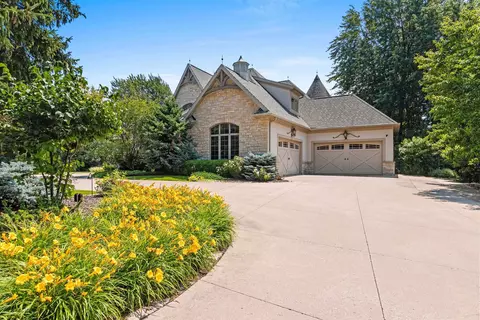 Exterior - 1233 W Cedar St, Appleton, WI 54914 photo 3 of 7