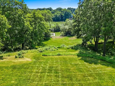View/Area - 1233 W Cedar St, Appleton, WI 54914 photo 1 of 4