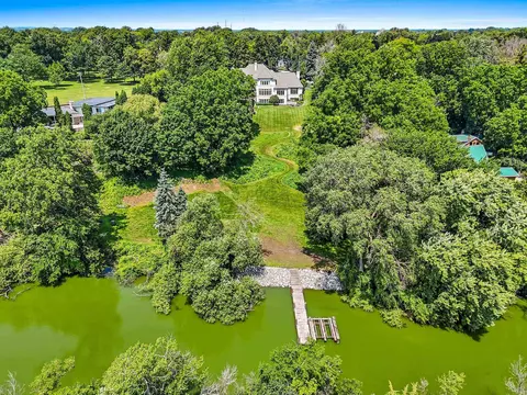View/Area - 1233 W Cedar St, Appleton, WI 54914 photo 2 of 4