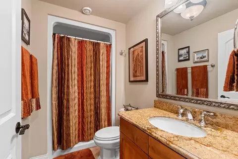 Bath - 1233 W Cedar St, Appleton, WI 54914 photo 9 of 9