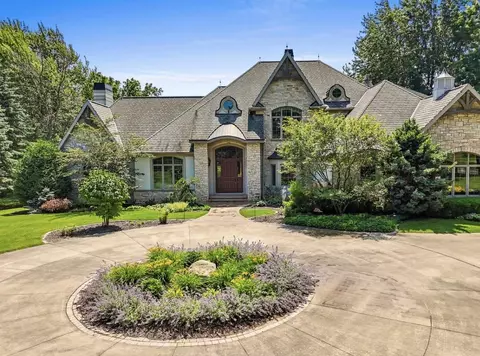 Exterior - 1233 W Cedar St, Appleton, WI 54914 photo 1 of 7