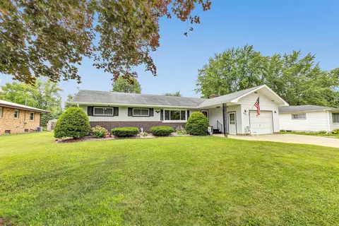 937 S Maiden Ln, Shawano, WI 54166
