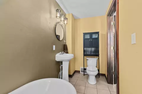 Bath - 1209 N Lawe St, Appleton, WI 54911 photo 5 of 5