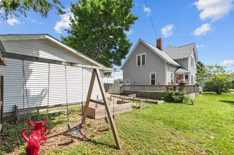 Exterior - 1209 N Lawe St, Appleton, WI 54911 photo 4 of 6