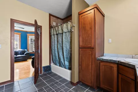 Bath - 1209 N Lawe St, Appleton, WI 54911 photo 3 of 5