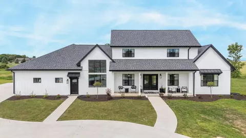 w170 Erv Court, Kaukauna, WI 54130
