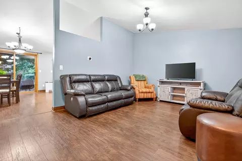 w2433 Hickory Park Drive, Appleton, WI 54915 photo 9