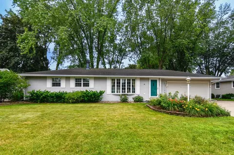 1441 Lindale Ln, Green Bay, WI 54313