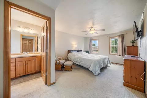 Bedroom - 4303 N Bull Rush Dr, Appleton, WI 54913 photo 1 of 8