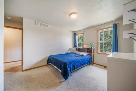 Bedroom - 4303 N Bull Rush Dr, Appleton, WI 54913 photo 8 of 8