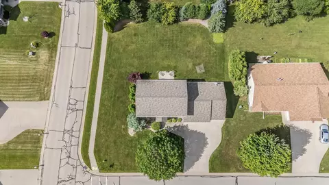 View/Area - 4303 N Bull Rush Dr, Appleton, WI 54913 photo 2 of 9
