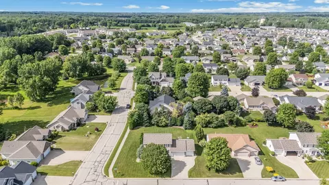 View/Area - 4303 N Bull Rush Dr, Appleton, WI 54913 photo 5 of 9
