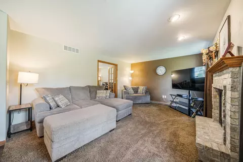Living - 4303 N Bull Rush Dr, Appleton, WI 54913 photo 2 of 2