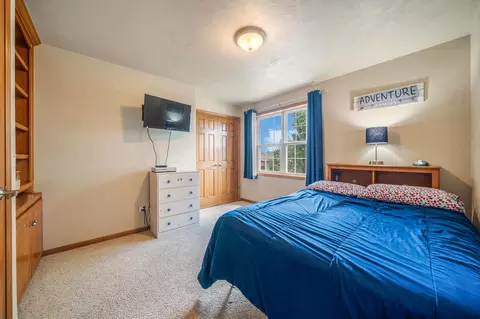 Bedroom - 4303 N Bull Rush Dr, Appleton, WI 54913 photo 4 of 8