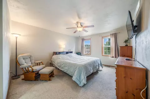 Bedroom - 4303 N Bull Rush Dr, Appleton, WI 54913 photo 2 of 8