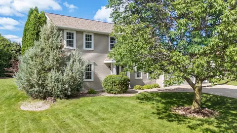 Exterior - 4303 N Bull Rush Dr, Appleton, WI 54913 photo 7 of 7