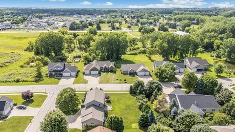 View/Area - 4303 N Bull Rush Dr, Appleton, WI 54913 photo 8 of 9