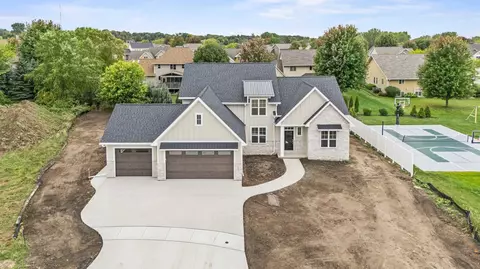 1450 Ava Hope Ct, De Pere, WI 54115