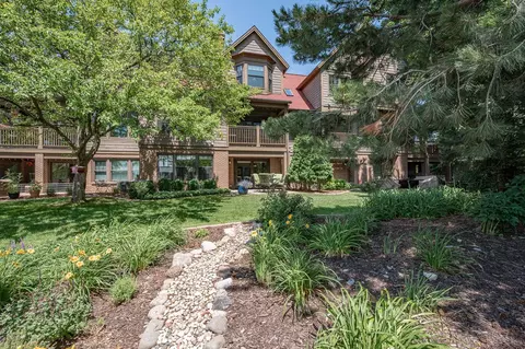 200 William St #402, De Pere, WI 54115