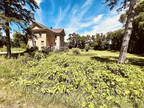 13406 Hayes Rd, Suring, WI 54174