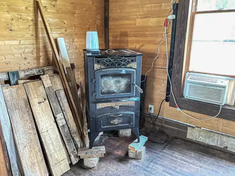 13406 Hayes Rd, Suring, WI 54174 photo 9