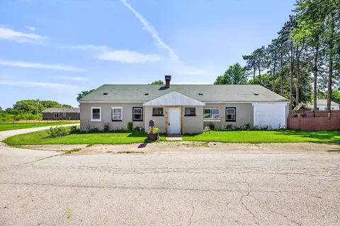 109 Park St, Bear Creek, WI 54922