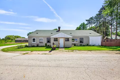 109 Park St, Bear Creek, WI 54922