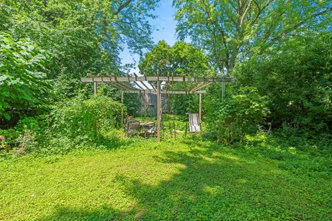 Exterior - 1025 S Lawe St, Appleton, WI 54915 photo 4 of 7