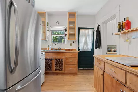 Entry Way - 1025 S Lawe St, Appleton, WI 54915 photo 1 of 1