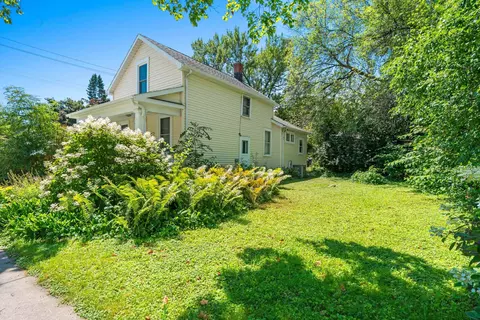 Exterior - 1025 S Lawe St, Appleton, WI 54915 photo 1 of 7