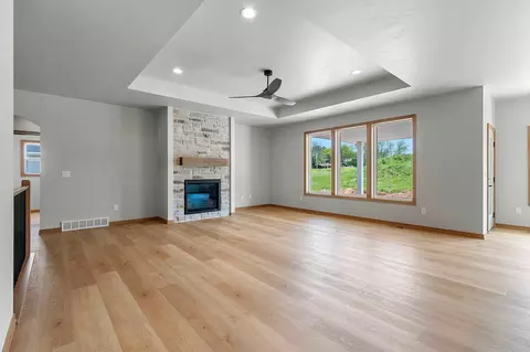 3907 Hawk Ledge Cir, De Pere, WI 54115 photo 13